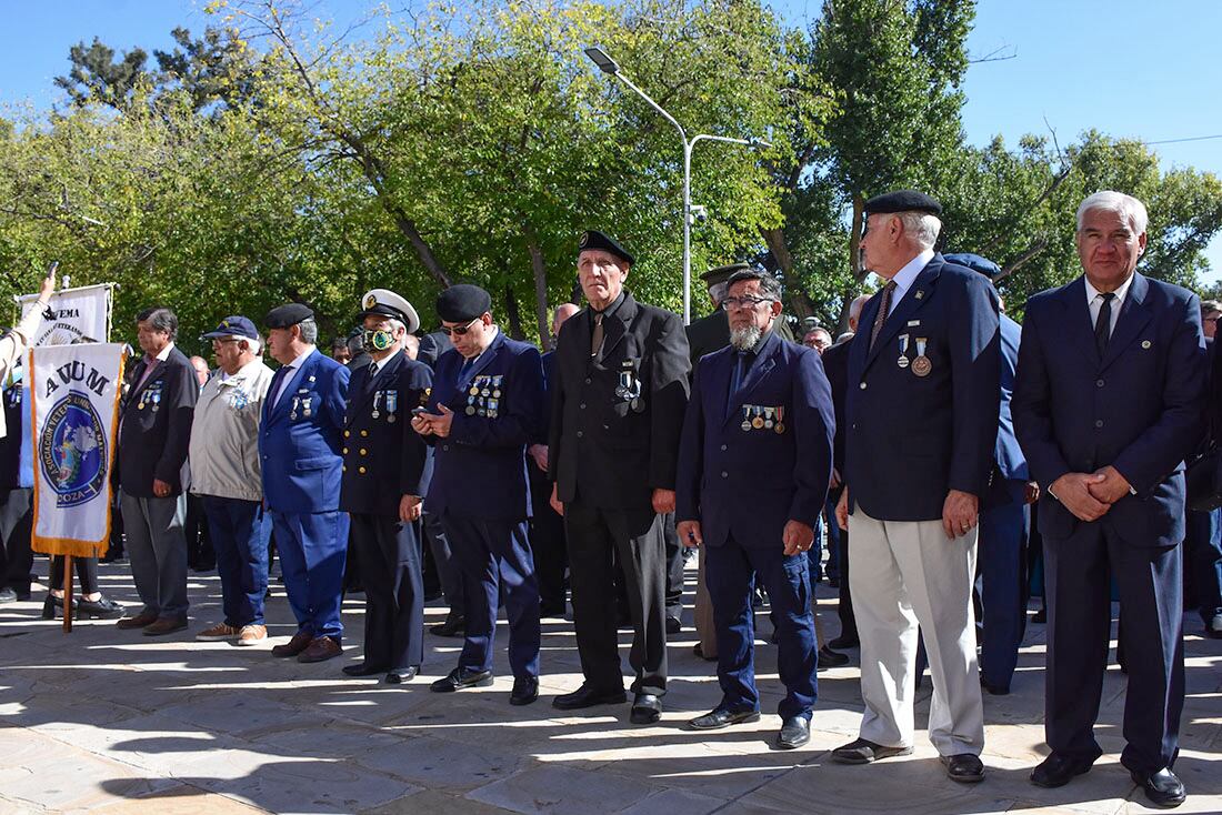 Acto conmemorativo por los 40 años de la guerra de Malvinas. En casa de gobierno se llevo a cabo un acto en el que participaron autoridades politicas y de las fuerzas armadas, donde brindaron reconocimiento a veteranos y caidos en el conflicto del Atlantico Sur en 1982
foto: Mariana Villa / Los Andes