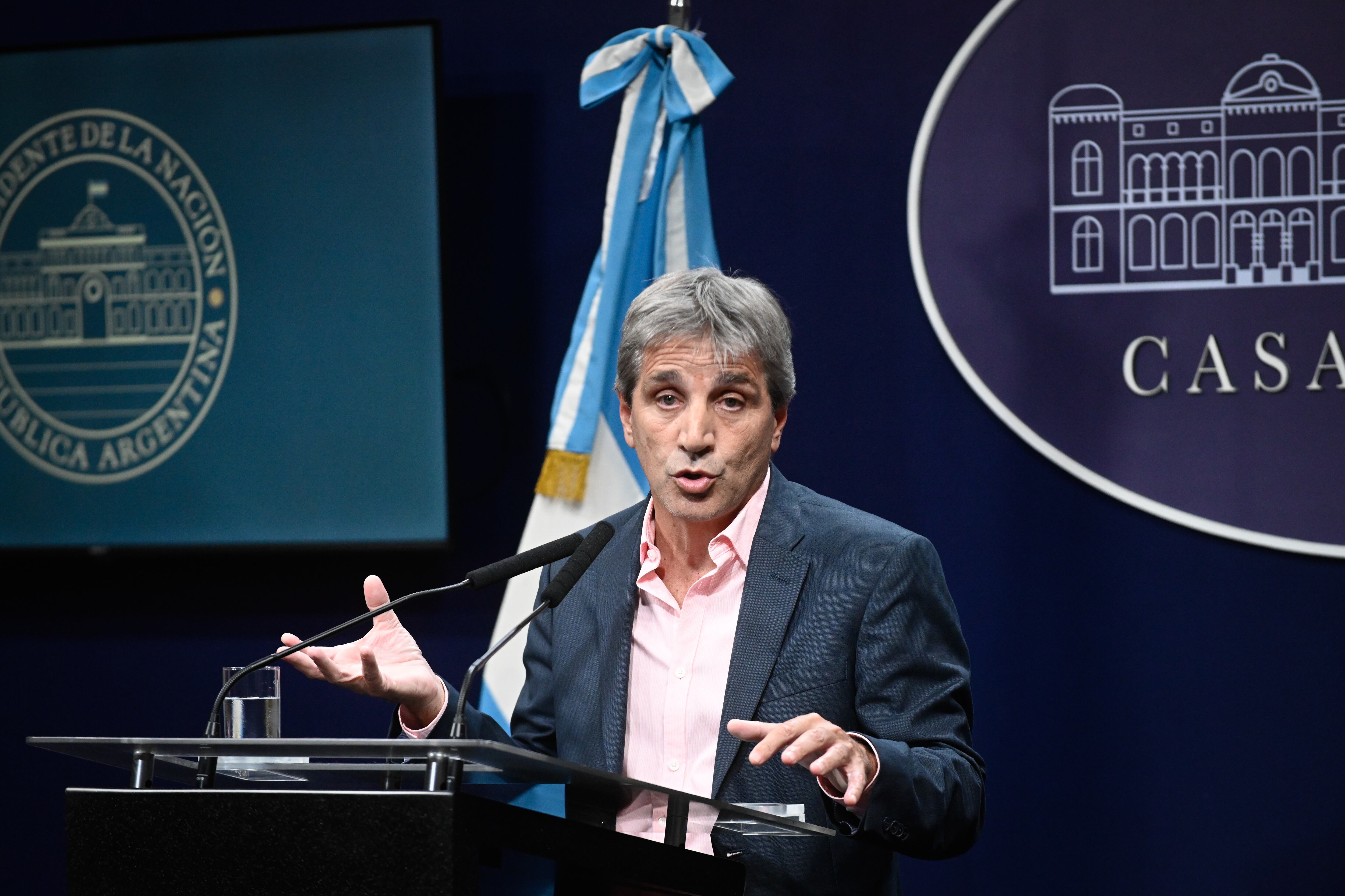 Luis Caputo, ministro de Economía (Clarín)