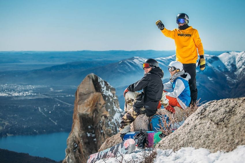 
    Aventura. Desde los cerros, se puede apreciar la ciudad en toda su plenitud,
   