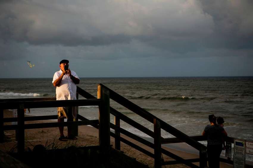 
El gobernador de Carolina del Sur, Henry McMaster, ordenó la evacuación obligatoria de la costa. | AFP
   