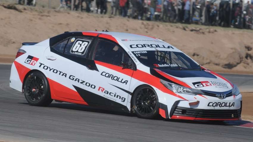 
    También con un Toyota, Santero es protagonistas en el Turismo Nacional (Clase 3).
   