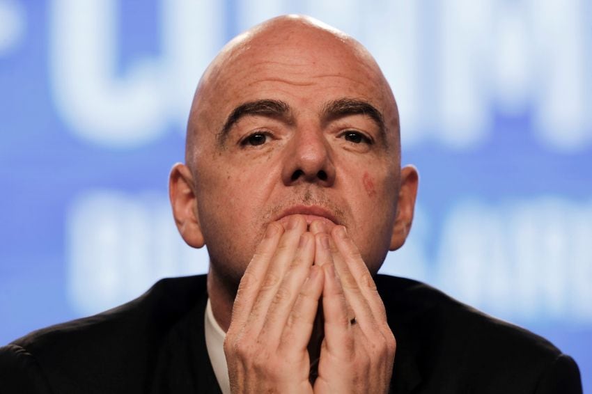 
    Gianni Infantino no tiene el apoyo de la UEFA para estas medidas. Foto: AP
   