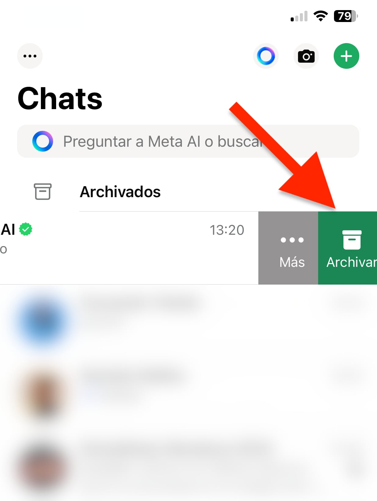 No es posible desactivar Meta AI, pero sí se la puede ocultar y borrar como a cualquiera de nuestro contactos.