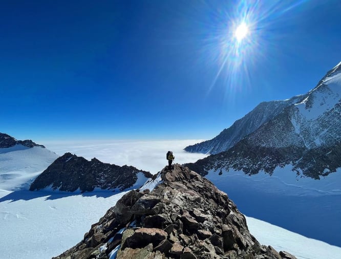 Las jaquecas frustraron el objetivo del “Messi de la escalada” y Alex Honnold debió abandonar el Aconcagua. Foto: Instagram @alexhonnold