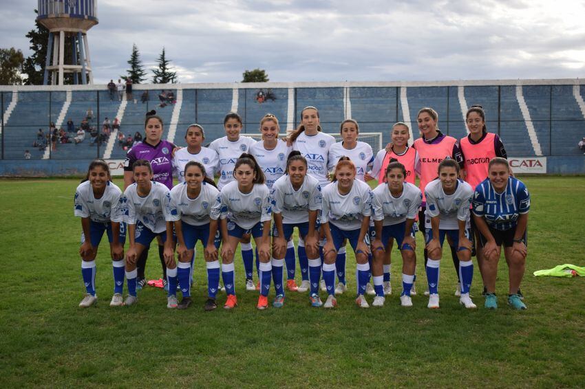 
Quieren el bi. Las chicas del Expreso son líderes del torneo y quieren repetir el título. | Gentileza
   