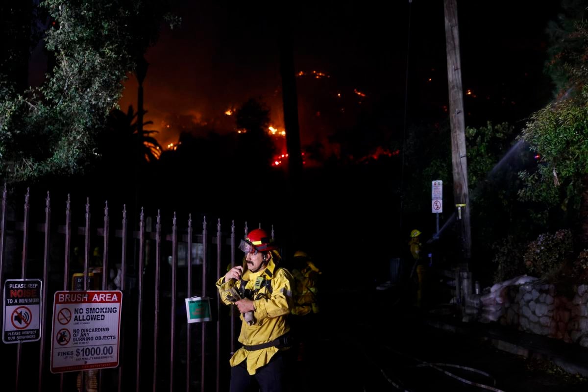 Fuego en Los Ángeles: incendio se expandió a Hollywood Hills (EFE)