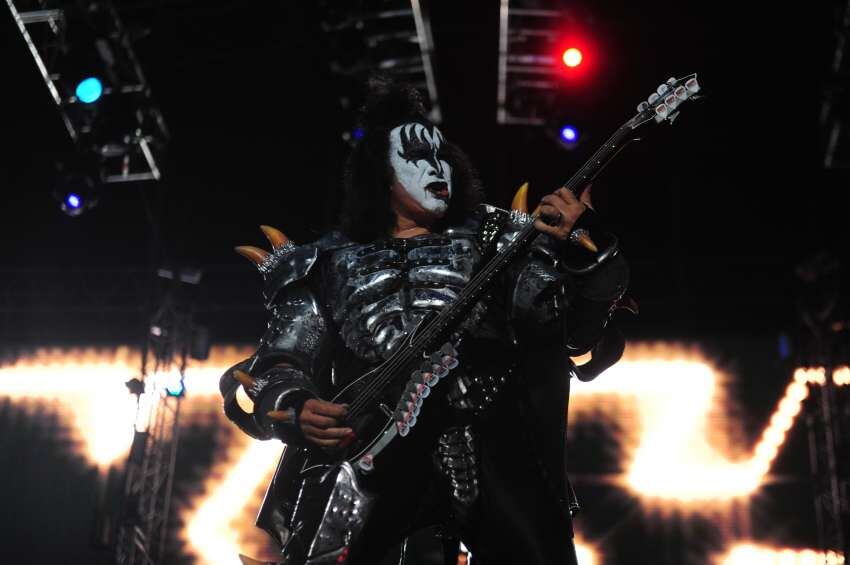 
Kiss. Por última vez la banda llegará en mayo, para hacer delirar a sus fans argentinos. | Clarín
   