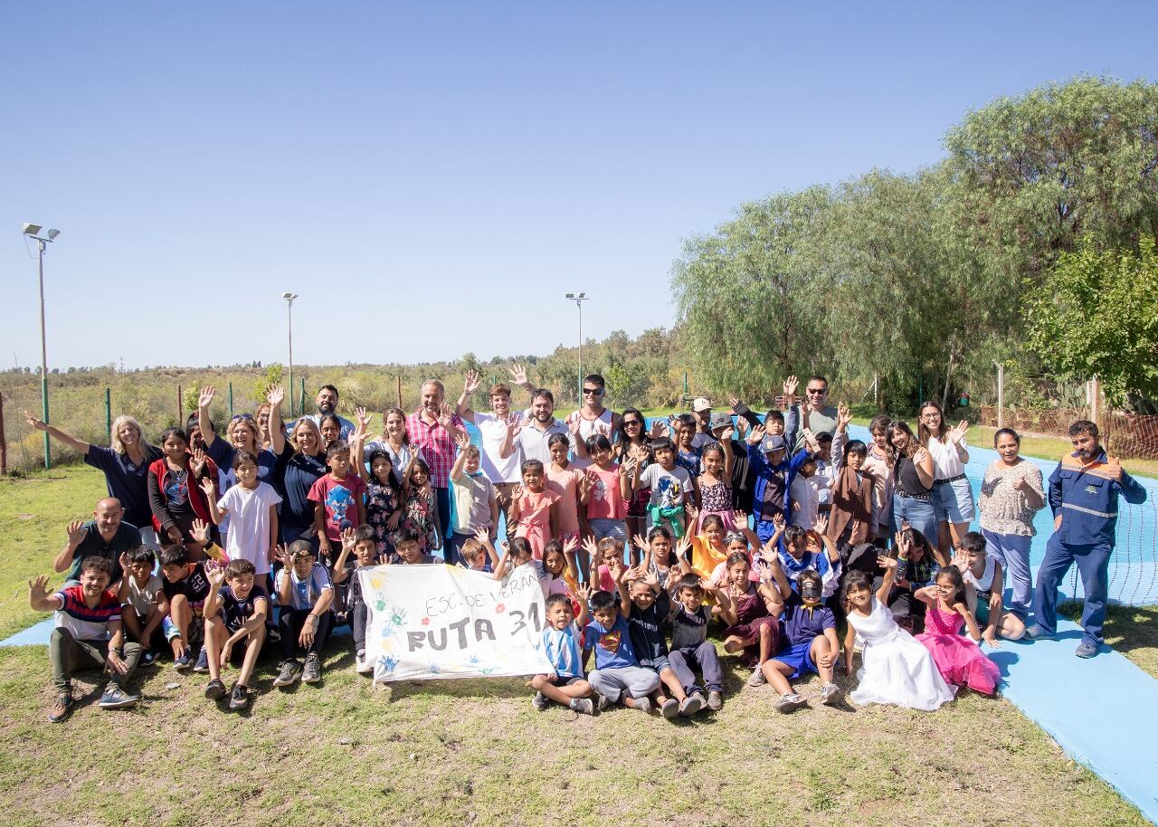 Stevanato presentó “Libreta de Valores” en las escuelas de verano del departamento. Foto: Prensa Maipú