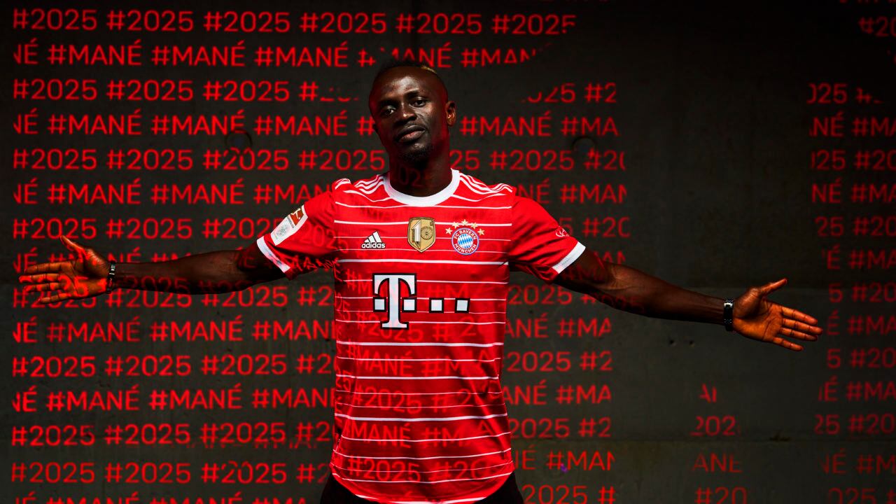 MUNICH, GERMANY - JUNE 21: Newly signed player of FC Bayern Muenchen Sadio Mane poses for a picture on June 21, 2022 in Munich, Germany.  (Photo by S. Mellar/FC Bayern via Getty Images)