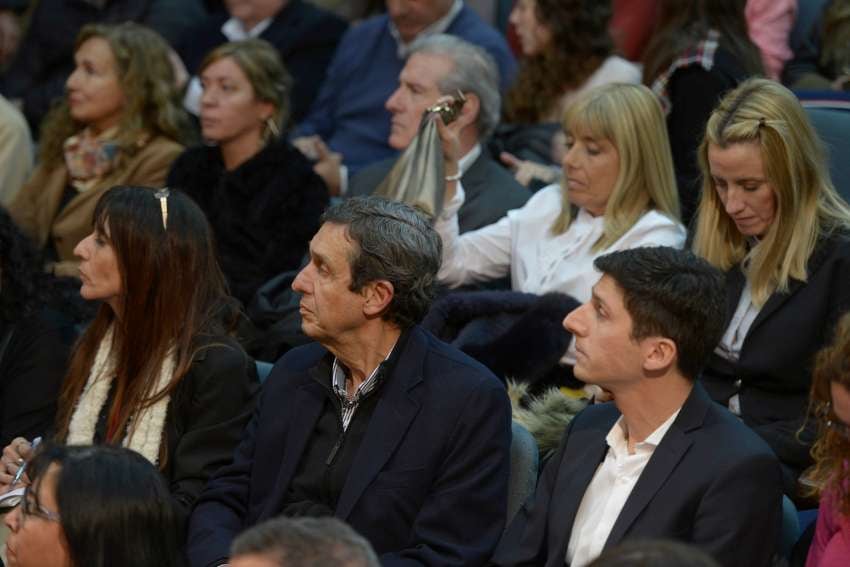 
Rodolfo Gabrielli estuvo apoyando a Sagasti. | Marcos García / Los Andes
   