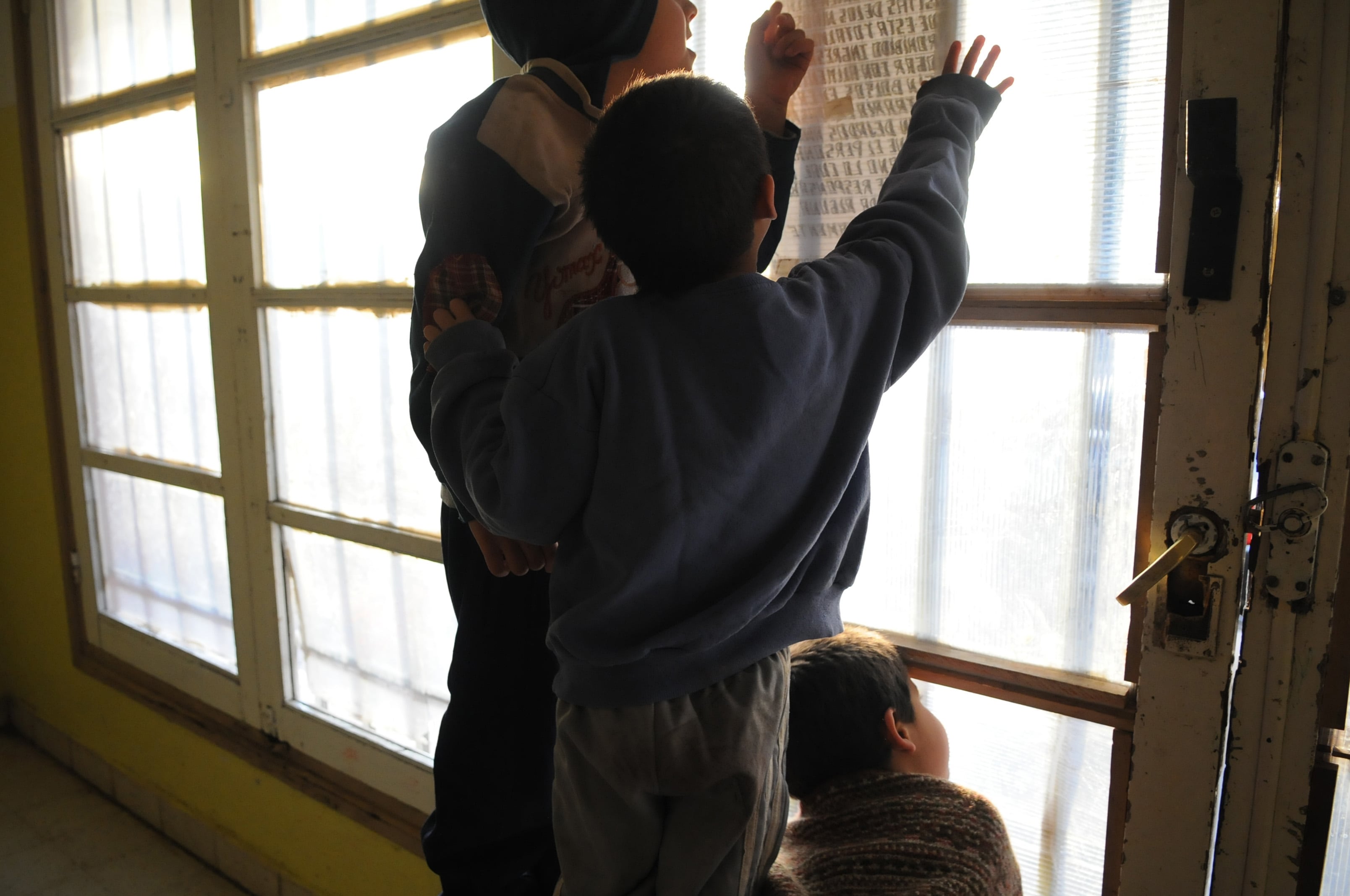 Adopciones en Mendoza: tiene 12 años, ama el fútbol y la jardinería y busca una familia para crecer feliz. Foto: Imagen ilustrativa.