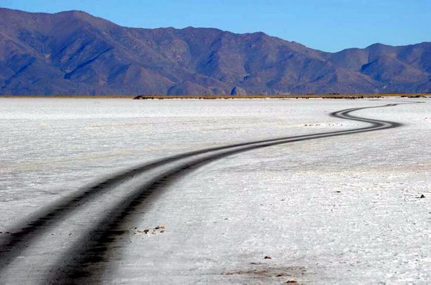 
    Jujuy. La inmensidad y belleza de las Salinas Grandes.
   