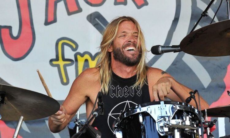 Se intentan establecer las causas del fallecimiento de Taylor Hawkins, baterista de la legendaria banda Foo Fighters.