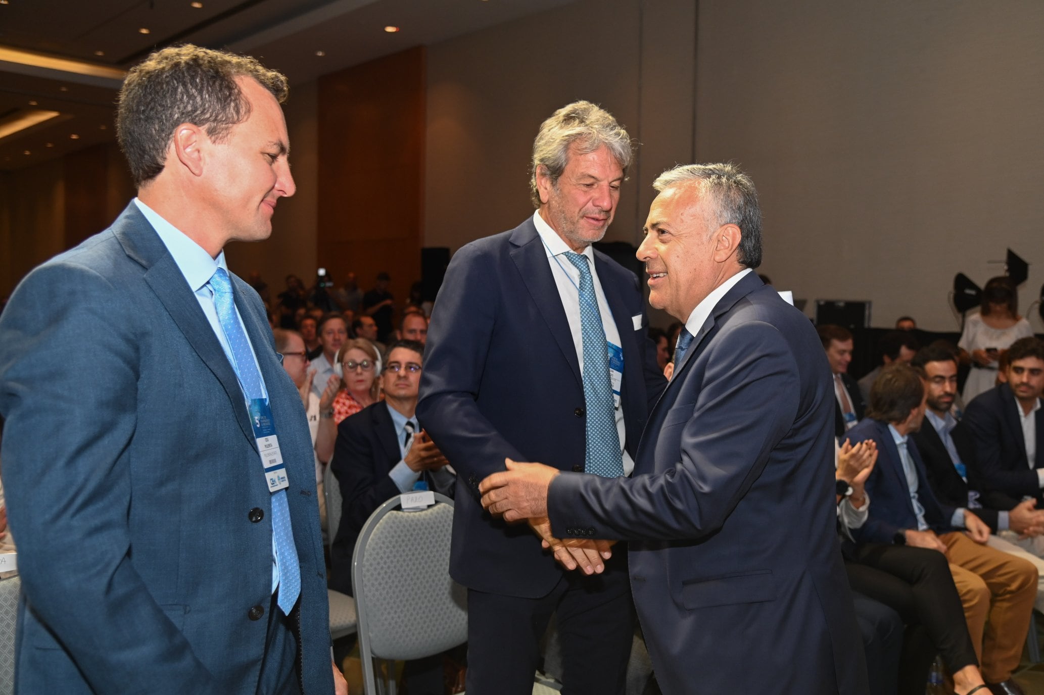 El gobernador Alfredo Cornejo durante el Foro de Inversiones organizado por el CEM.