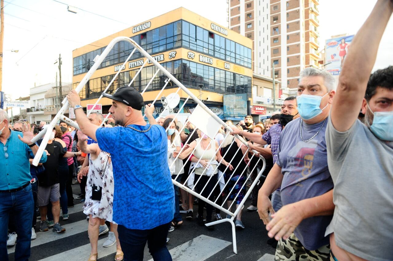 Disturbios en la marcha por el asesinato del quiosquero en Ramos Mejía. Foto: Clarín