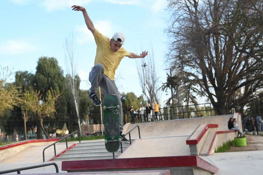 
Godoy Cruz. Uno de los primeros skateparks de la provincia fue construido en el Parque San Vicente. | José Gutiérrez / Los Andes
   