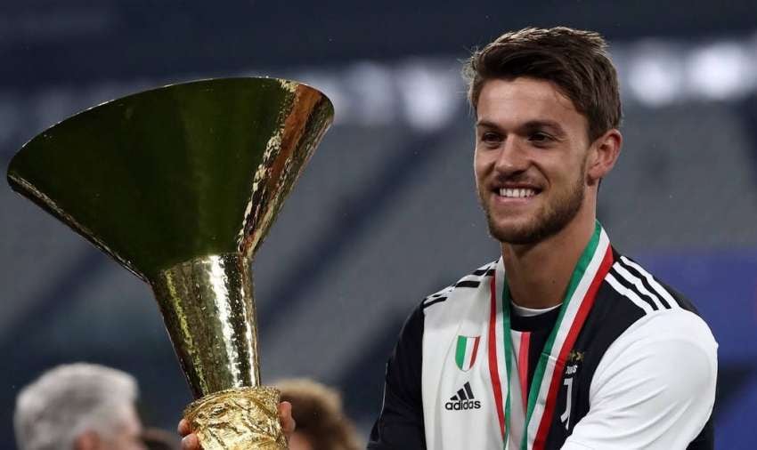 
    Daniele Rugani tiene coronavirus.
   