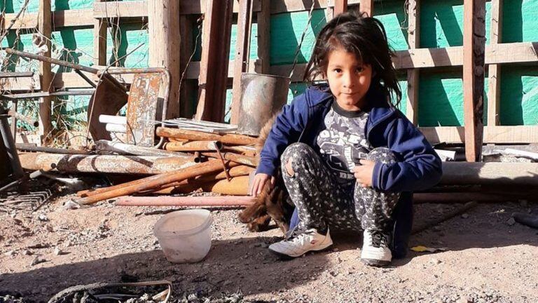 Kiara, la niña de seis años que salvó a su hermana de 3 de un incendio