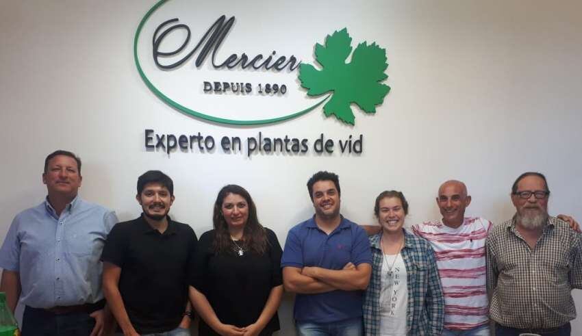 
    Equipo investigador del proyecto Iberogen: Ing. Cristóbal Sola, Dr. Diego Lijavetzky, Ing. Arg. Silvina Van Houten, Dr. Claudio Muñoz, Lic. Laura Bree, Dr. Luciano Calderón, Ing. Daniel Bergamin.
   