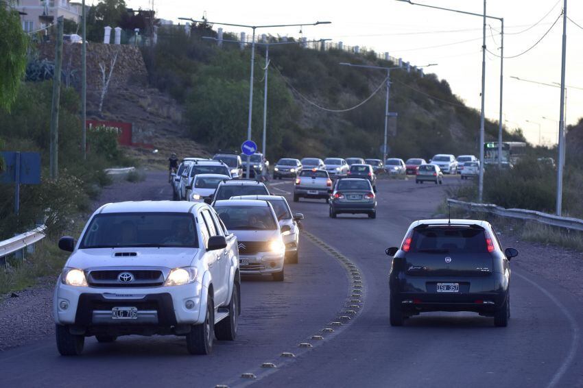 
    Las obras de modernización sobre ruta 82 apuntan a mejor servicios turísticos y tránsito en la zona
   