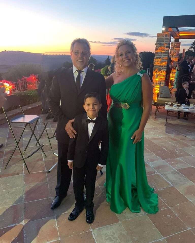 
    Natalia Simeone dijo presente en la boda. / Instagram
   