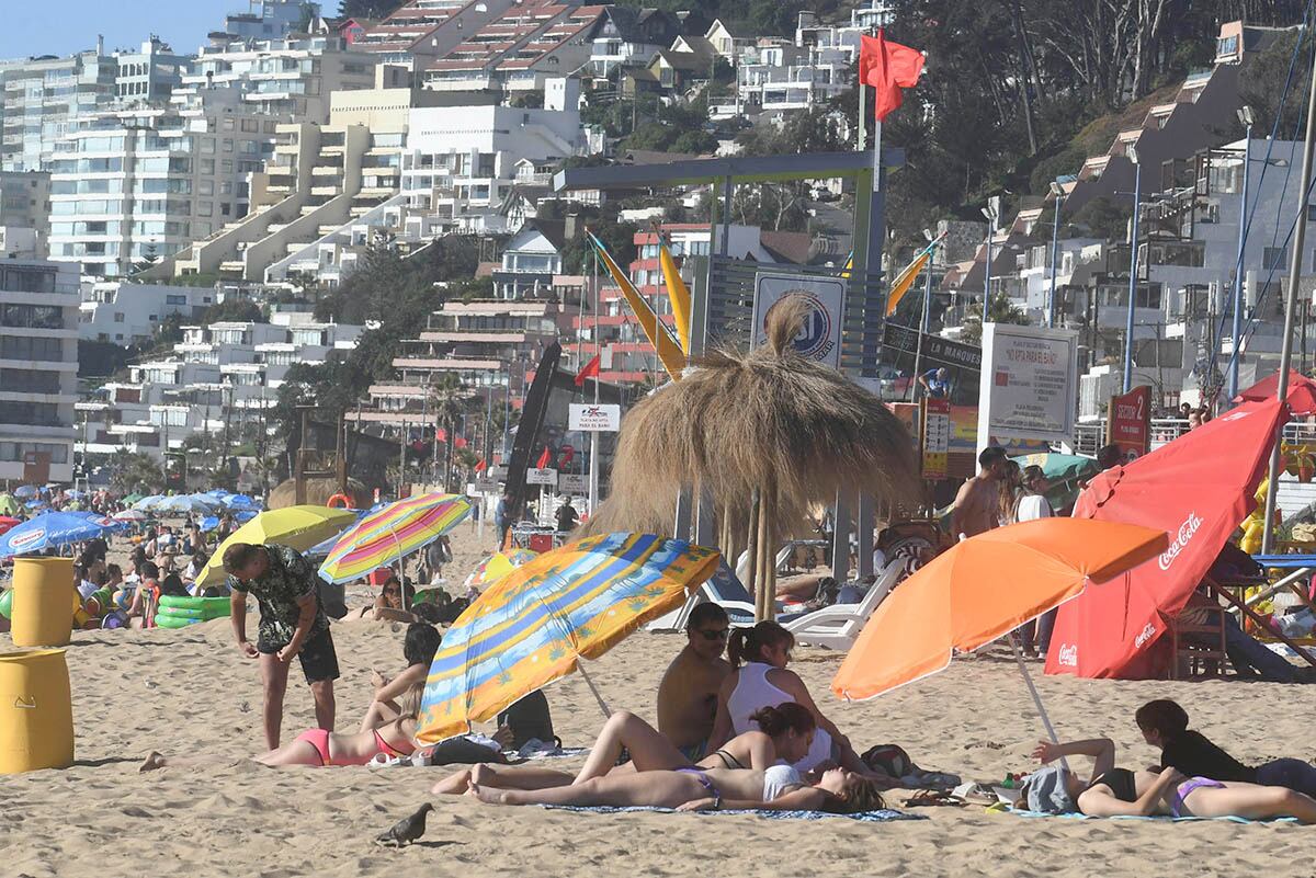 Chile pasó a ser una opción para muchos argentinos que desean  migrar, y no solo visitar sus playas y sus otros atractivos turísticos. 