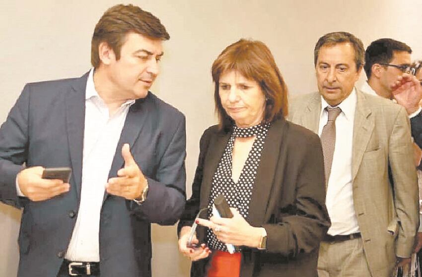 
    Oficialista. De Marchi con Patricia Bullrich. Tuvo una semana casi proselitista.
   