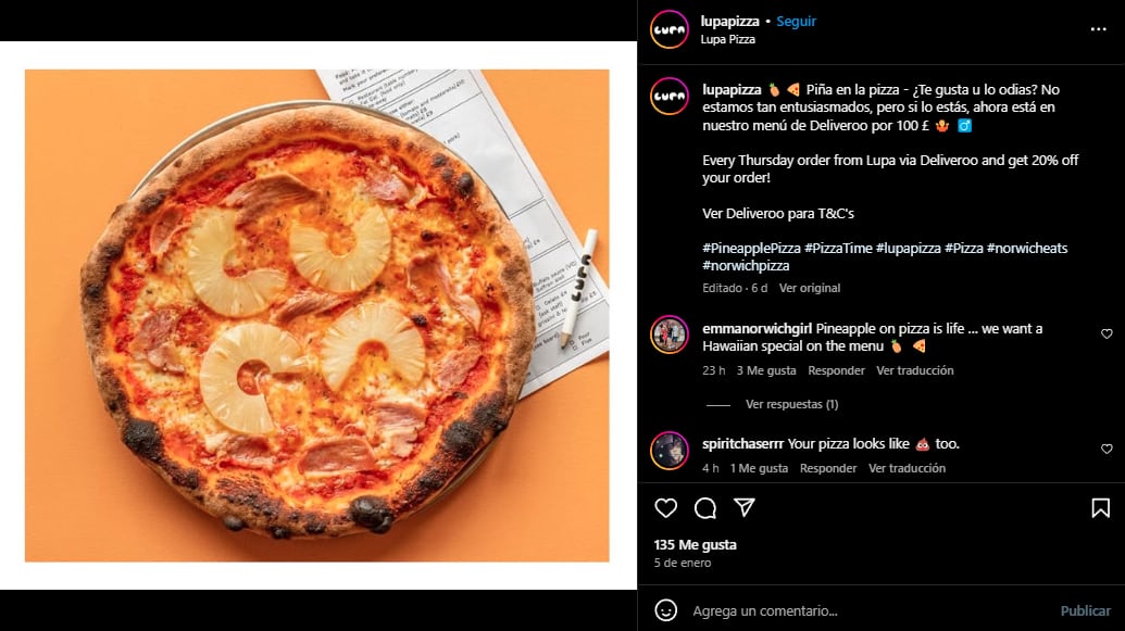 La pizzería británica armó el debate en sus redes y vende la pizza a 100 libras. Foto: captura de pantalla.