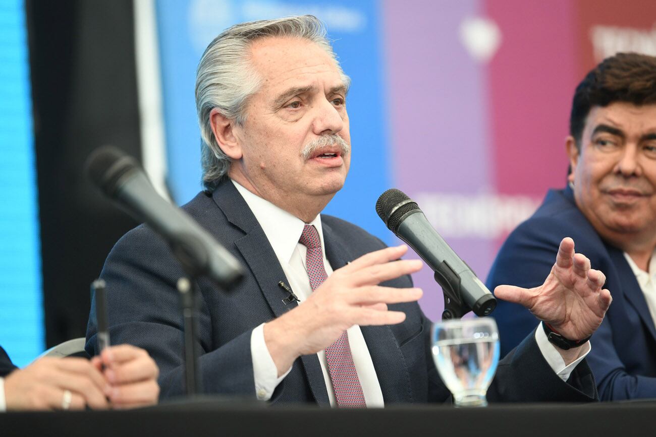 El Presidente Alberto Fernández en la inauguración de la “Expo Congreso Ciudades para Vivir Bien” en Tecnópolis, junto al intendente de la Matanza Fernando Espinosa, el 3 de noviembre del 2022. (La Voz)