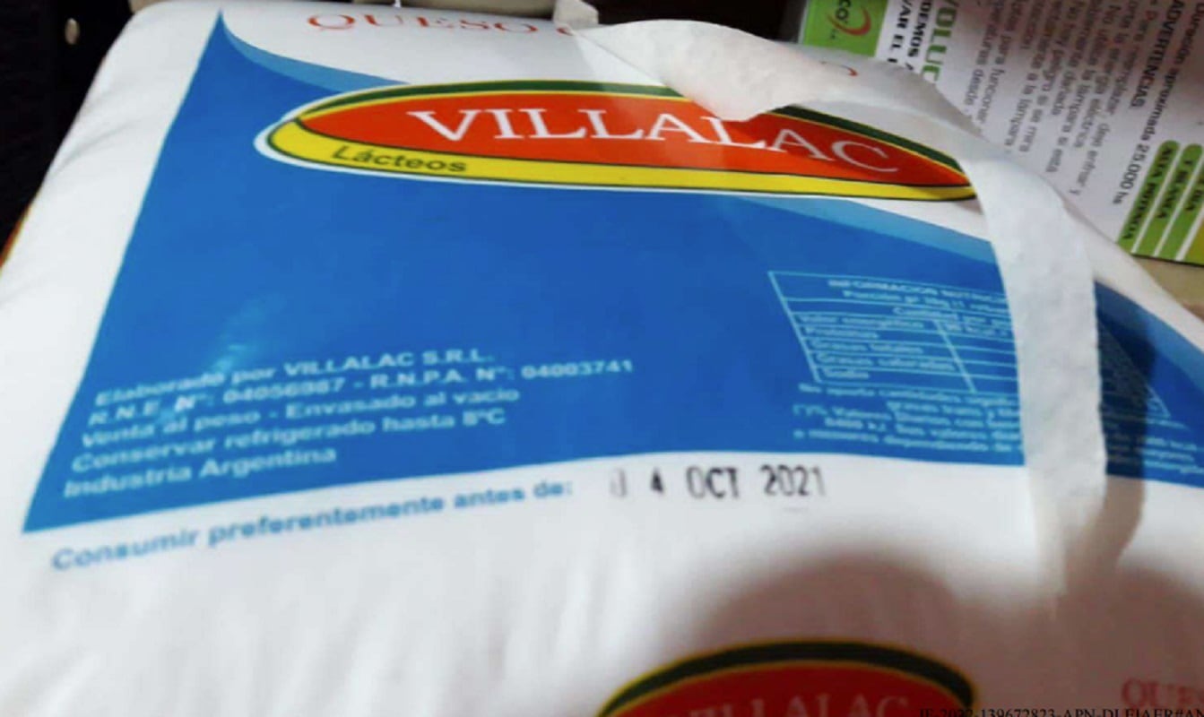 Queso cremoso Villalac prohibido por Anmat