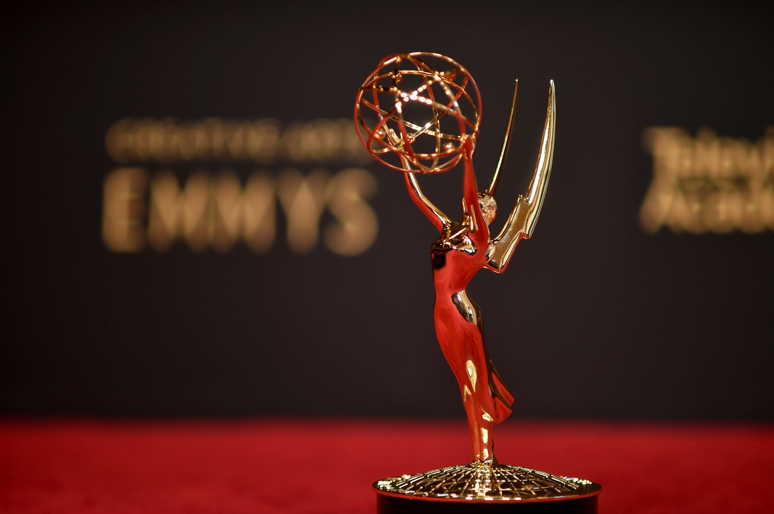 ARCHIVO - Una estatuilla del Emmy el sábado 11 de septiembre de 2021, en Los Ángeles. La 75a edición de los Premios Emmy se realizará el 15 de enero de 2024 tras un retraso de cuatro meses.. (Foto Richard Shotwell/Invision/AP)