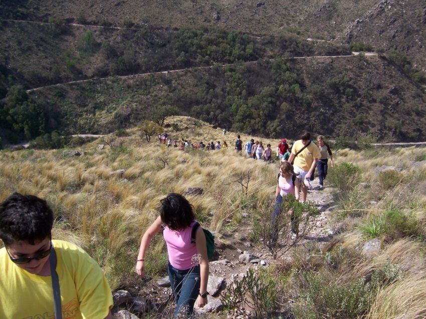 
Córdoba. Trekking hasta el cerro La Banderita, cerca de La Falda en el Valle de Punilla.
