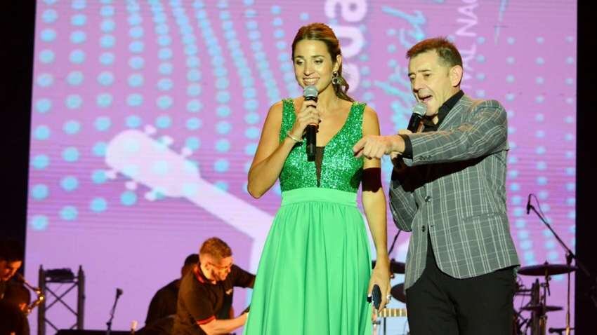 
Mauricio y Julieta, serán nuevamente las voces de Rivadavia Canta al País.  | Gentileza Prensa Municipalidad de Rivadavia
   