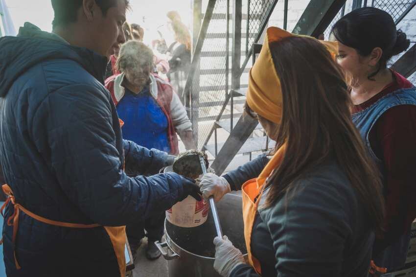 
En aumento. Creció el número de personas que buscan alimentos | Ignacio Blanco / Los Andes
   