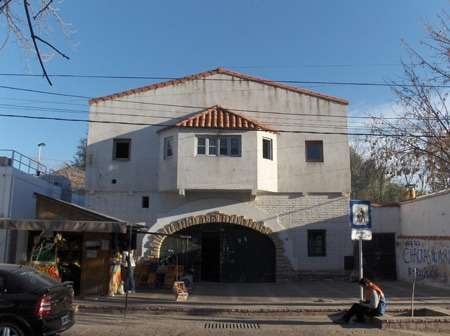 
    Cine Teatro "Leonardo Favio". Fuente PICT 13-14022
   