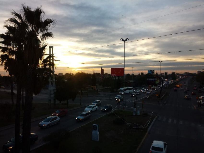 
El ingreso a la Ciudad de Mendoza lucía más descomprimido que de costumbre. | Marcos García / Los Andes
   