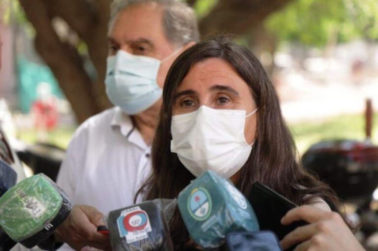 La ministra de Salud, Ana María Nadal confirmó que se priorizará a personal de salud y mayores de 60 años.