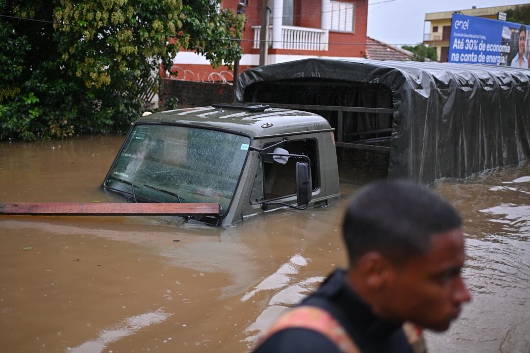 Hay hasta el momento 126 muertos y 141 personas desaparecidas por las inundaciones en Brasil.  EFE