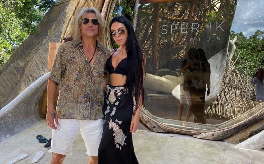 
Claudio Caniggia junto a su pareja Sofía Bonelli
