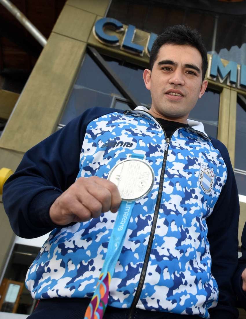 
    Figura. Gastón Alto logró el Olimpia de Plata como el mejor jugador de tenis de mesa.
   