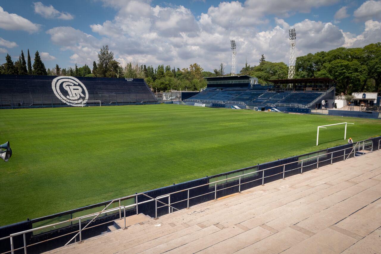 Así avanzan los trabajos en el Gargantini a días del debut de Independiente Rivadavia en Primera
Foto: Ignacio Blanco / Los Andes