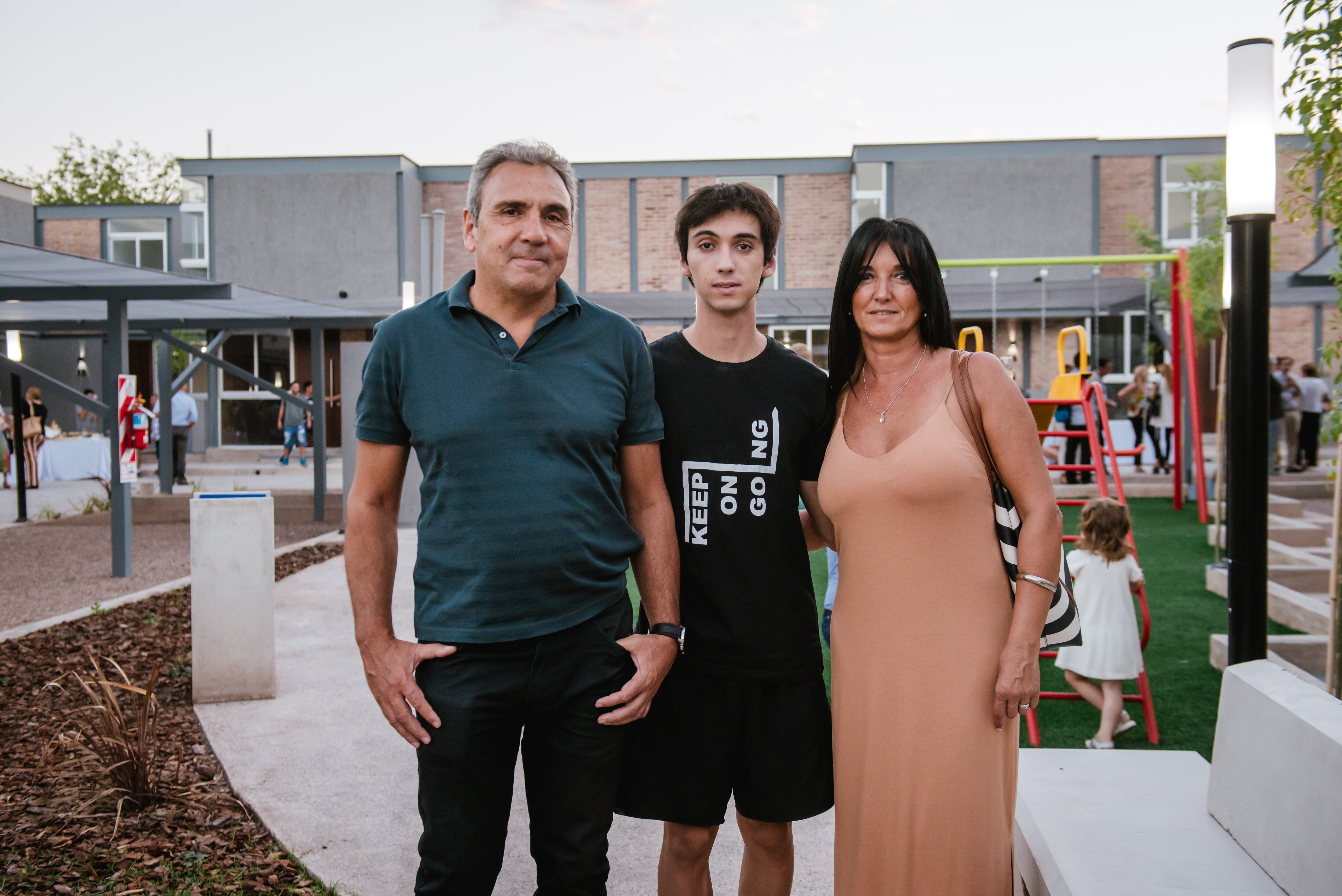 Alejandro, Franco y Valentina Marchetta.