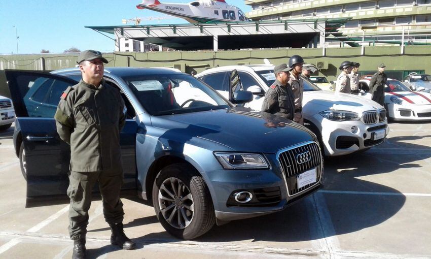 
Puro lujo. Las marcas de los vehículos incluyen Audi, BMW, Ferrari y Porsche, entre otras. | Fotos: Corresponsalía Buenos Aires
   