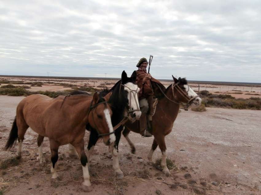 
En acción. Gerardo Medina pasó ya por Mendoza, donde dice haber sido tratado muy bien. En 2020 concluirá su viaje. | Gentileza Fernando Lombardo
   