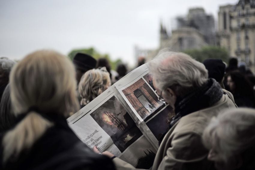 
De cerca. Varias personas se reunieron en las inmediaciones. | AP
   