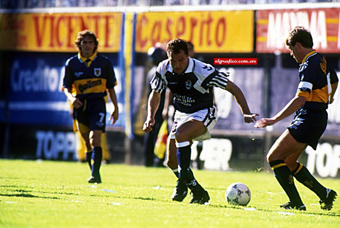 Márcico jugó en Ferro, Boca, Gimnasia y el Toulouse francés. 