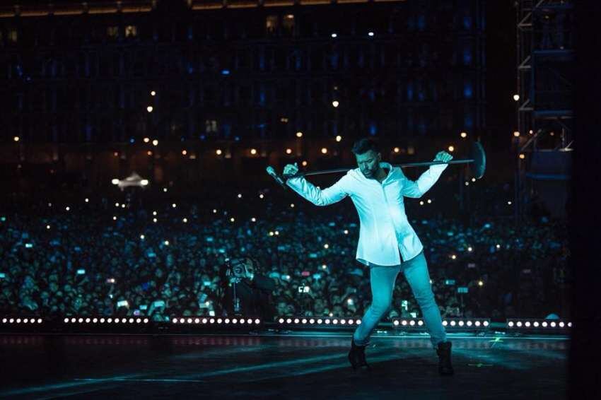 
    Ricky Martin. El cantante boricua es el plato latino más fuerte de este festival que, a pesar de la situación del país, hará cimbrar a Chile con música.
   