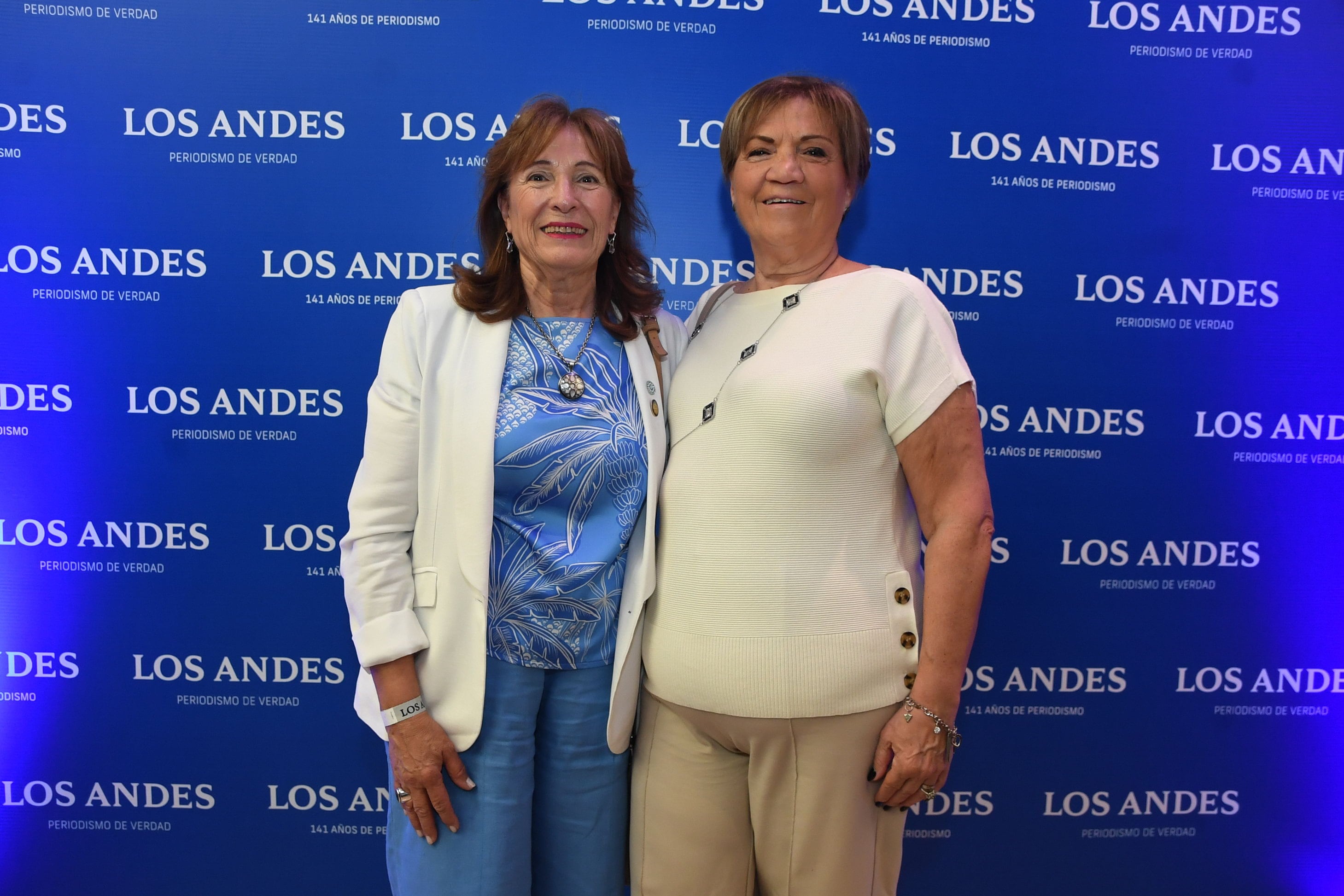 Esther Sánchez y Gloria Magnaghi.