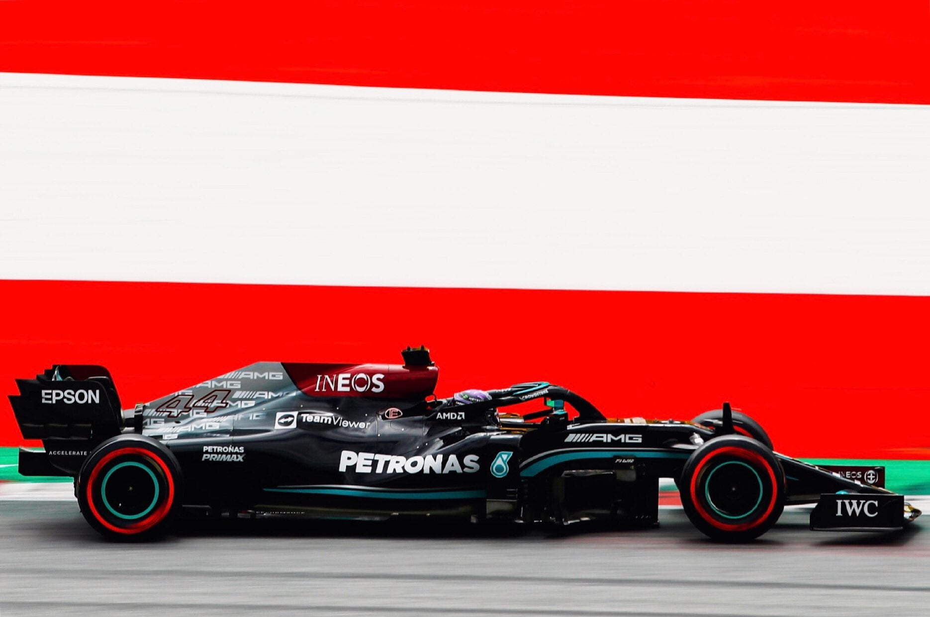 Lewis Hamilton el más veloz de la FP2 en Austria.