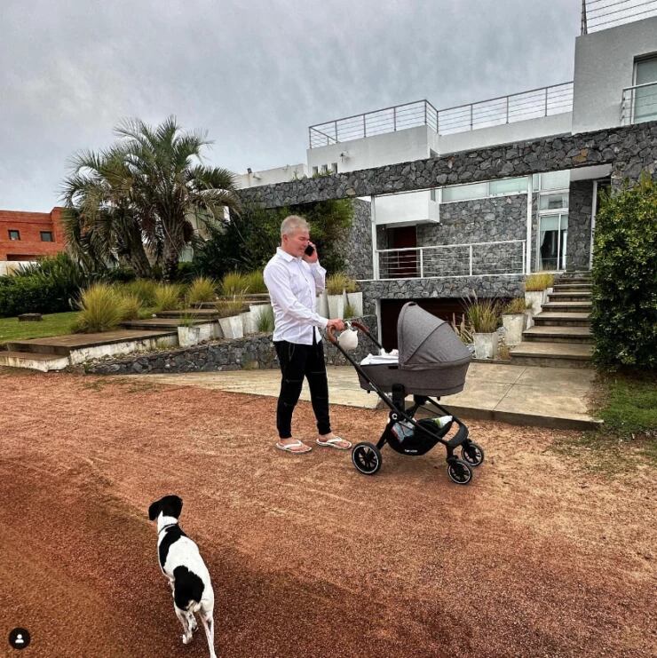 Fernando Burlando y Barby Franco disfrutan de su casa en Punta del Este.